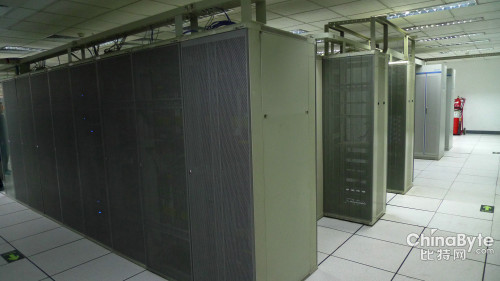 263網(wǎng)絡(luò)通信數(shù)據(jù)中心的機(jī)房環(huán)境
